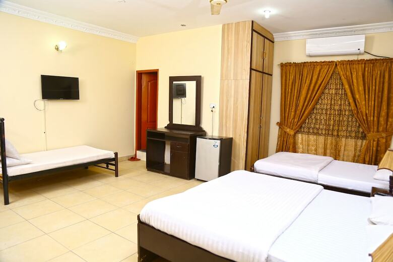 Hotel Luxury Inn