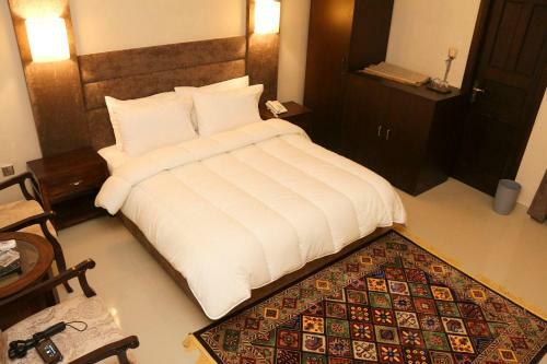 Hotel Shelton Rezidor Swat