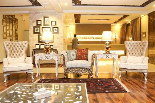 Hotel Shelton Rezidor Swat