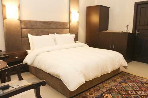 Hotel Shelton Rezidor Swat