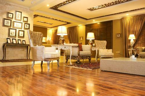 Hotel Shelton Rezidor Swat