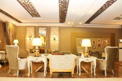Hotel Shelton Rezidor Swat