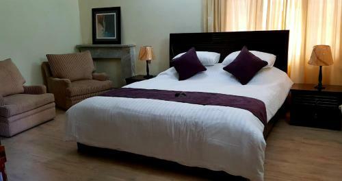 Hotel The Grand @ Gharial