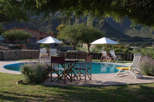 Hostal Miraluna Caba�as