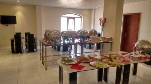 Al Sadarah Apartment Hotel