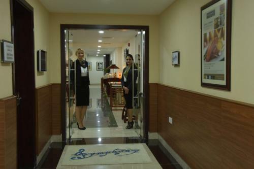Hotel Golden Tulip Headington