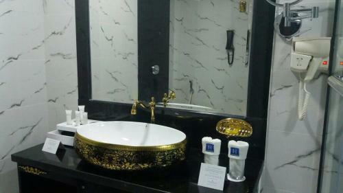 Hotel Golden Tulip Headington