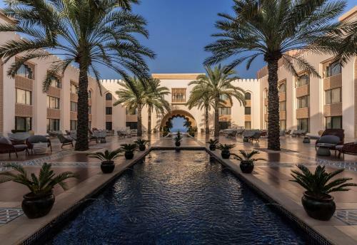 Hotel Shangri-la Al Husn Resort & Spa