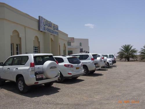 Al Ghazlan Hotel Sinaw