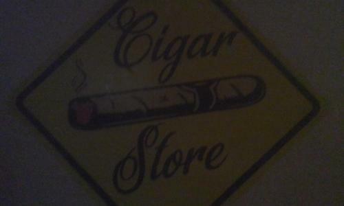 Albergue Cigars Lounge Bar & Hostal