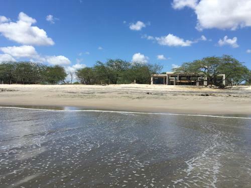 99 Surf Lodge