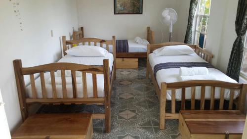 Hotel Island Roots Hostel