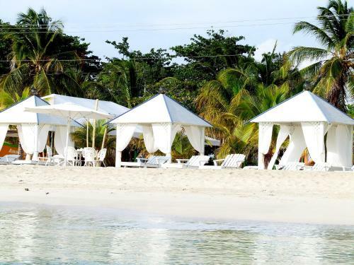 Arenas Beach Hotel