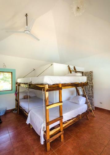 Lodge Las Dunas Surf Resort