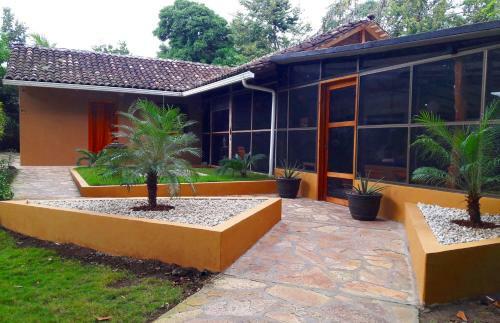 Xalli Beach Hotel