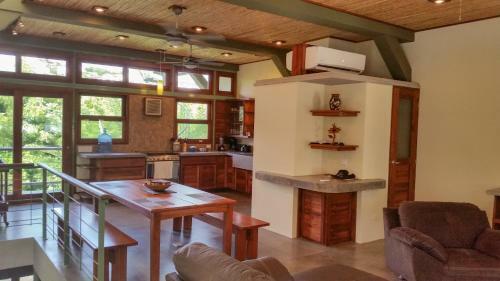 Apartamento Wicks Getaway - 2bdrm Townhome