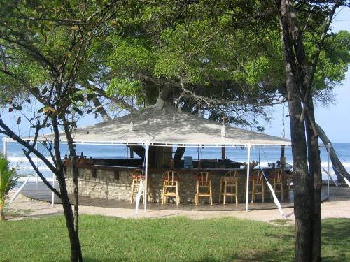 Hotel Punta Teonoste