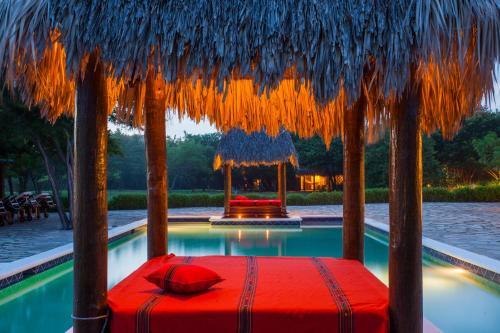 Hotel Punta Teonoste