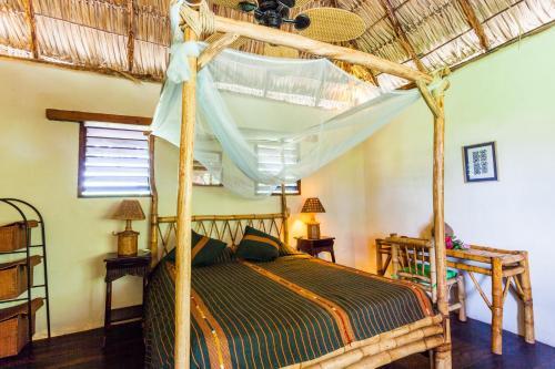 Hotel Punta Teonoste