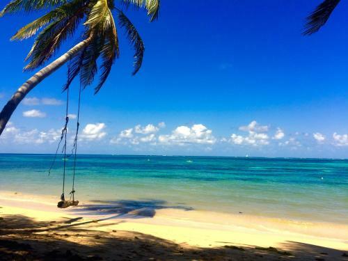 Caba�as En Ensue�os. Right By The Beach!