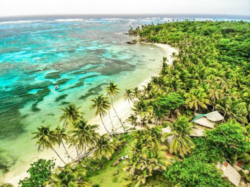Caba�as En Ensue�os. Right By The Beach!