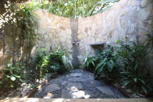 San Simian Lodge