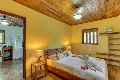 Redonda Bay Cozy Casita