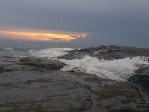 Hostal La Cascada Hostel & Beach Bar