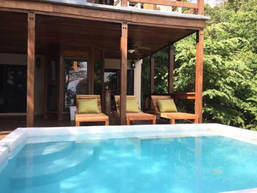 Shankton Harbor - Luxury Private Beach House