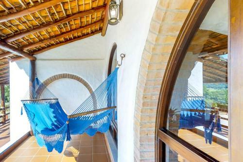 Pelican Eyes: Villa Coral II