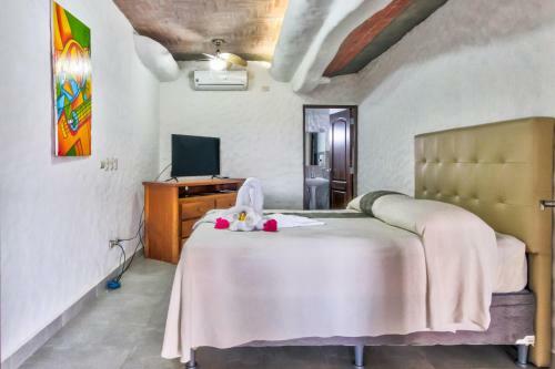 Pelican Eyes: Villa Coral II
