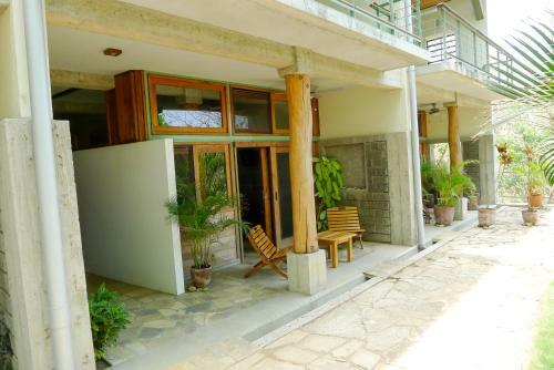 Apartamento Beautiful Studio Suite With Pool - Short Walk To Beach
