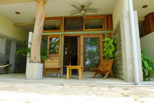 Apartamento Beautiful Studio Suite With Pool - Short Walk To Beach