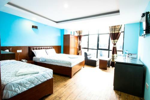 Hotel Everest Holiday Inn
