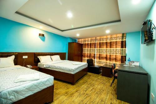 Hotel Everest Holiday Inn