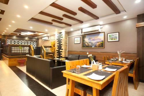 Oyo 483 Hotel Atithi Home