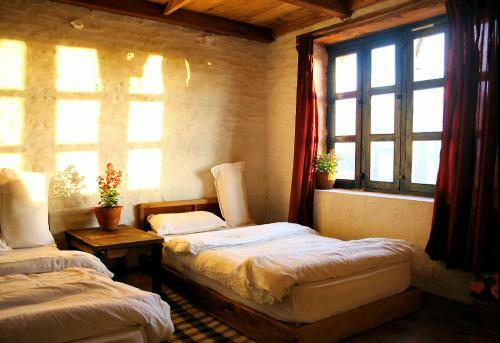 Hotel Dhampus Holiday Home