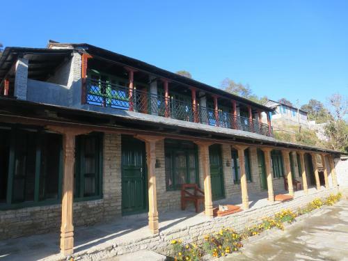 Hotel Dhampus Holiday Home