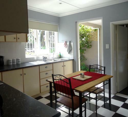 Hostal 1932 House Bed And Breakfast