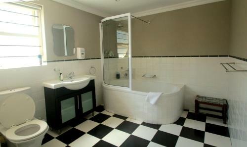 Hostal 1932 House Bed And Breakfast