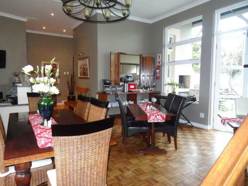 Hostal 1932 House Bed And Breakfast