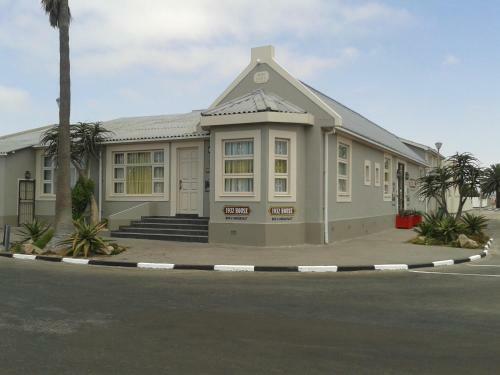 Hostal 1932 House Bed And Breakfast