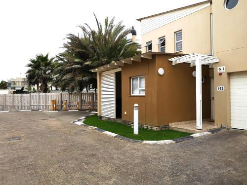Apartamento The Waterfront Cottage F12