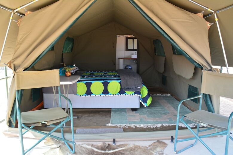 Hotel Gabus Game Ranch