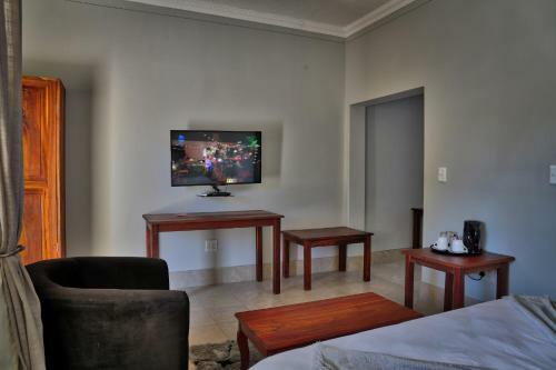 Hostal Mango Guest House