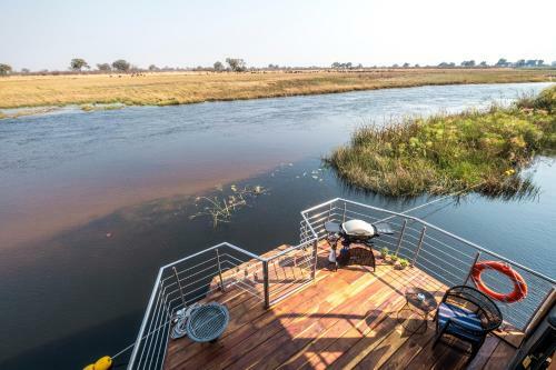 Apartamentos The Namushasha River Villa