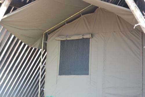 Tana Safaris Bush Camp