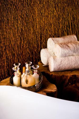 We Kebi Safari Lodge