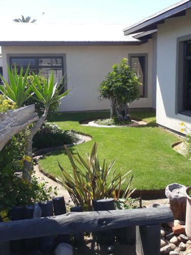Bed & Breakfast Sunflower Self-catering