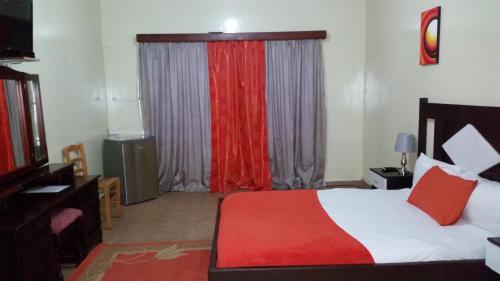 Hostal Dolphin Guest House